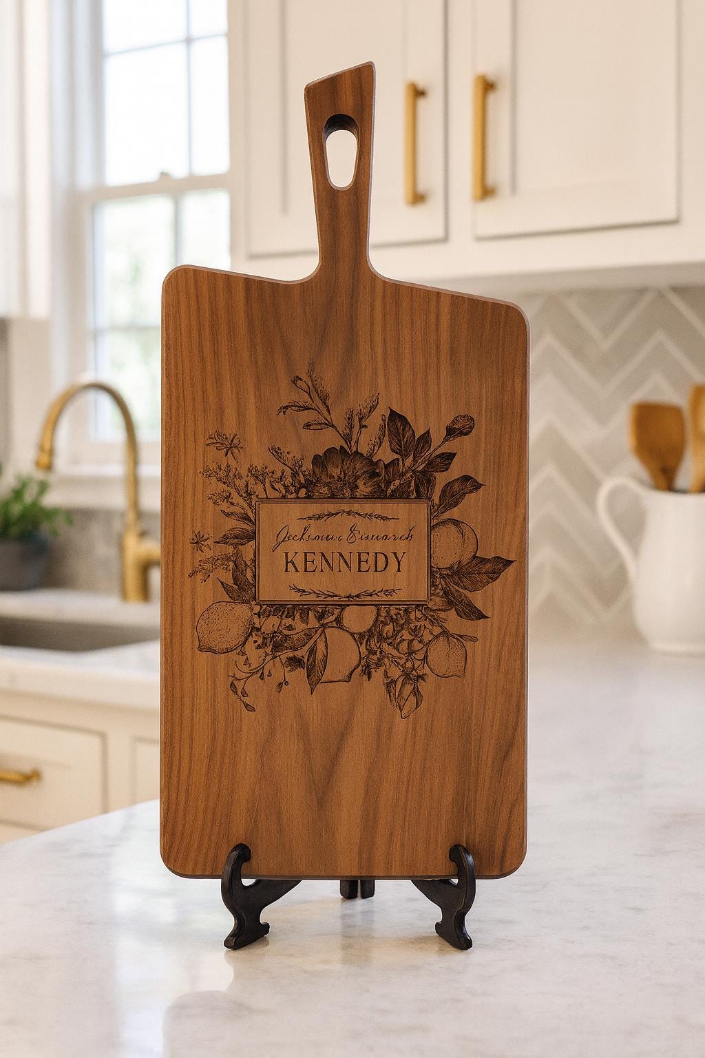 Personalized Black Walnut Cutting Board with Handle – Custom Engraved Charcuterie Gift for Wedding, Housewarming or Christmas