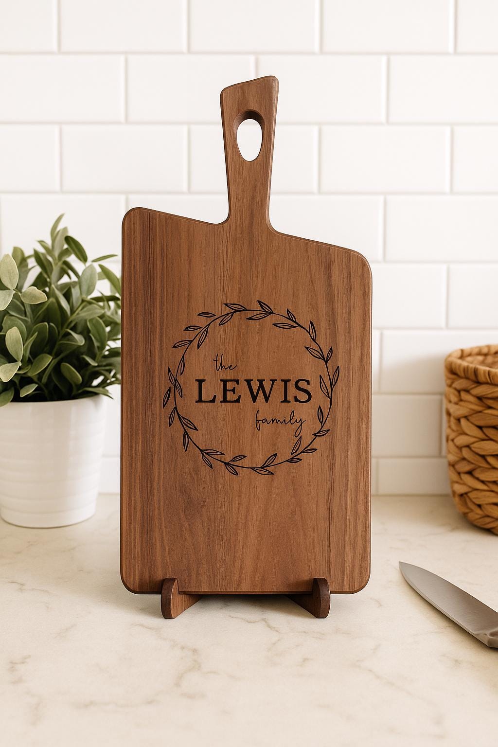 Personalized Black Walnut Cutting Board with Handle – Custom Engraved Charcuterie Gift for Wedding, Housewarming or Christmas